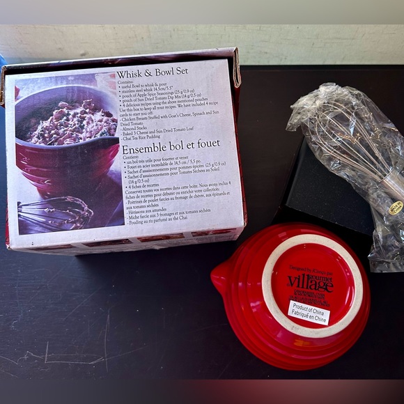 NIB Gourmet du Village Whisk & Bowl Set with box. - Picture 7 of 13